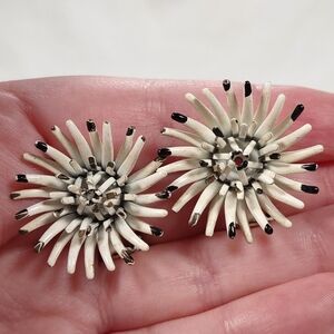 Vintage MCM Chrysanthemum Painted Metal Clip On Earrings
